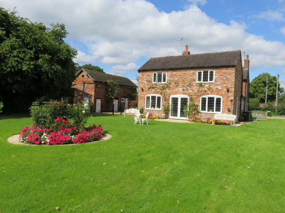 Corner Farm Bed & Breakfast Crewe Exterior foto
